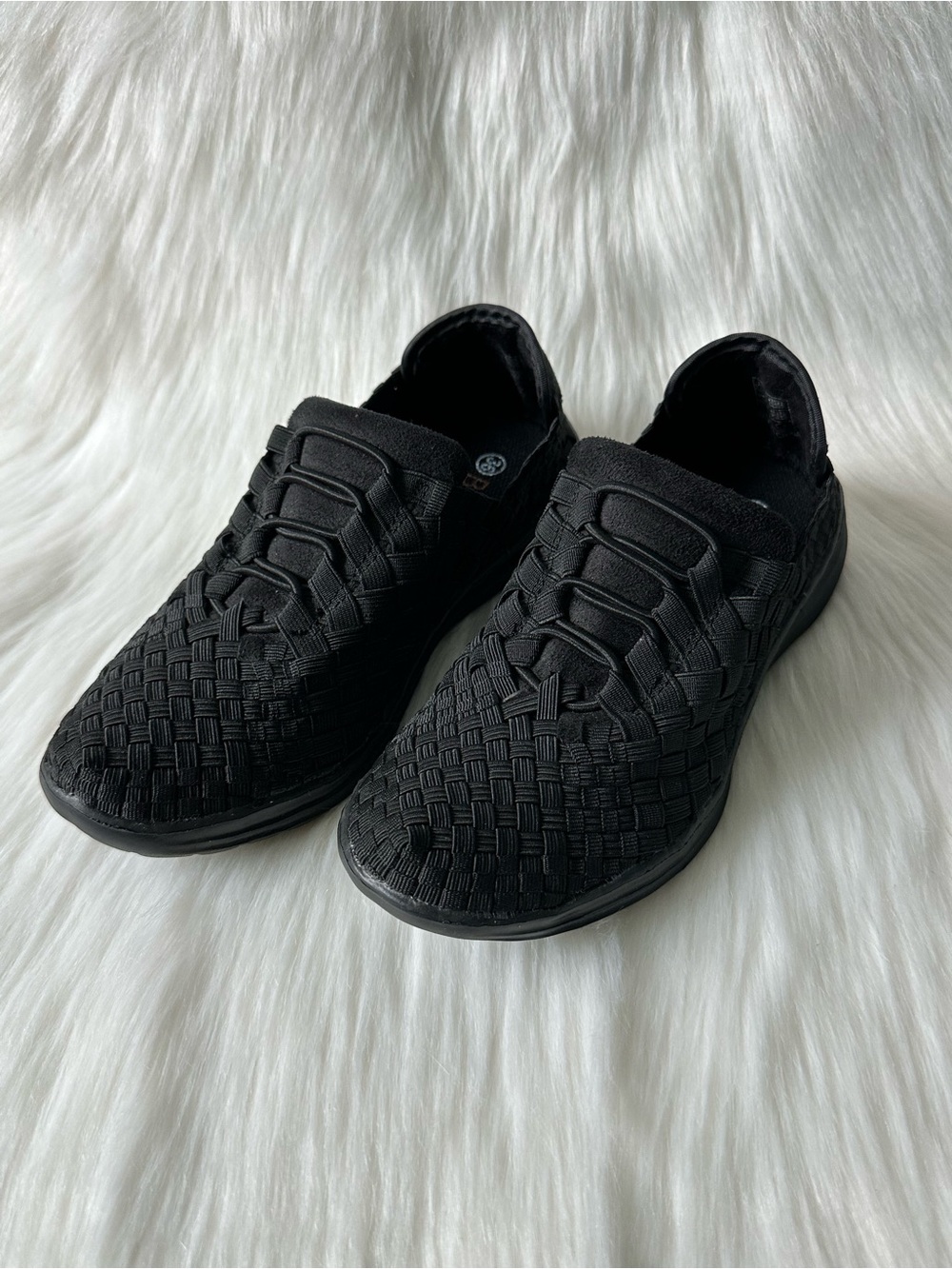 NWOT bernie mev. Black Victoria Walking Shoe Woven Slip-On Shoes 36 EU/ 5 US